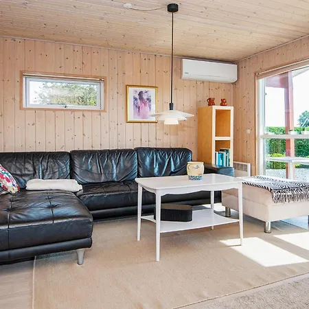 Modern By The - By Traum *