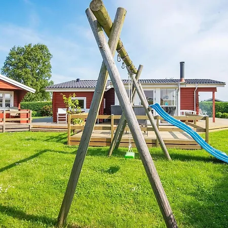 Modern By The - By Traum *