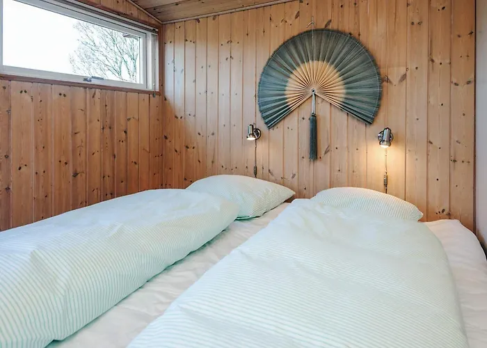 Modern By The - By Traum Hejls